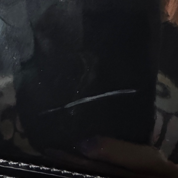 Marc Jacobs The Snapshot Black Patent Leather Camera Bag - Picture 8 of 8